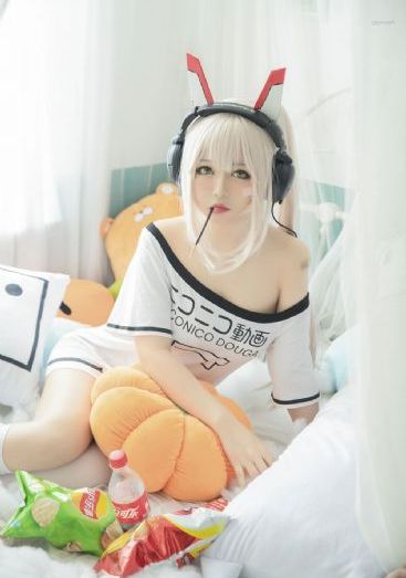 没有穿内裤的女教师在线观看_国语版完整版