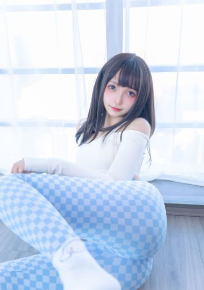 宫女趴撅着白嫩光屁股被打_DVD免费电视剧