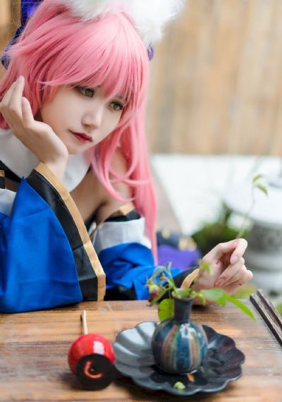 老师奖励我吃她的白丝袜脚_1080P免费电视剧