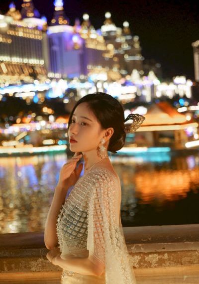 蜜桃色色色色_蓝光HD在线观看
