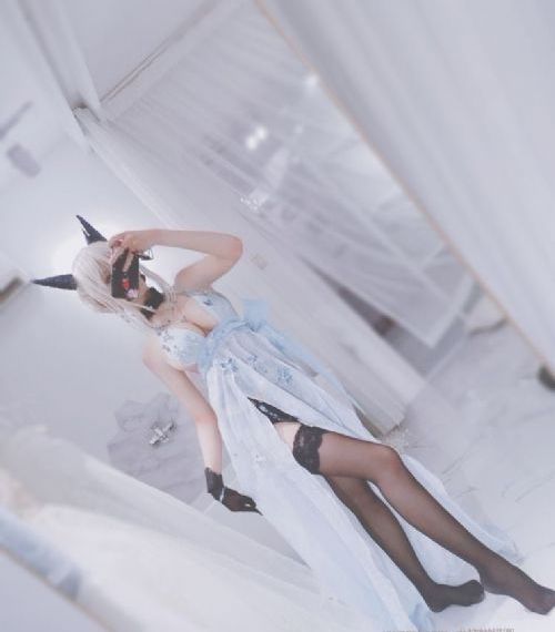 美女脱丝袜内裤胸罩视频_高清全集在线观看