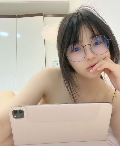 国产免费脚交足视频在线观看_剧情片高清视频观看