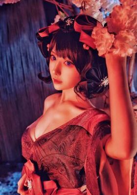 黑色蕾丝丁字裤少妇老师_720天堂在线